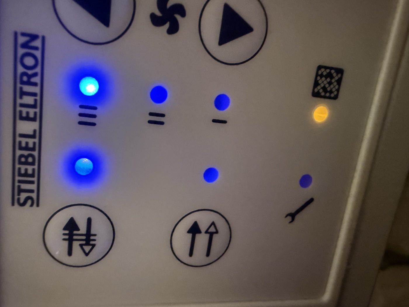 Panel sterowania STIEBEL ELTRON VLR 70 z sygnalizacją filtrów i pracy