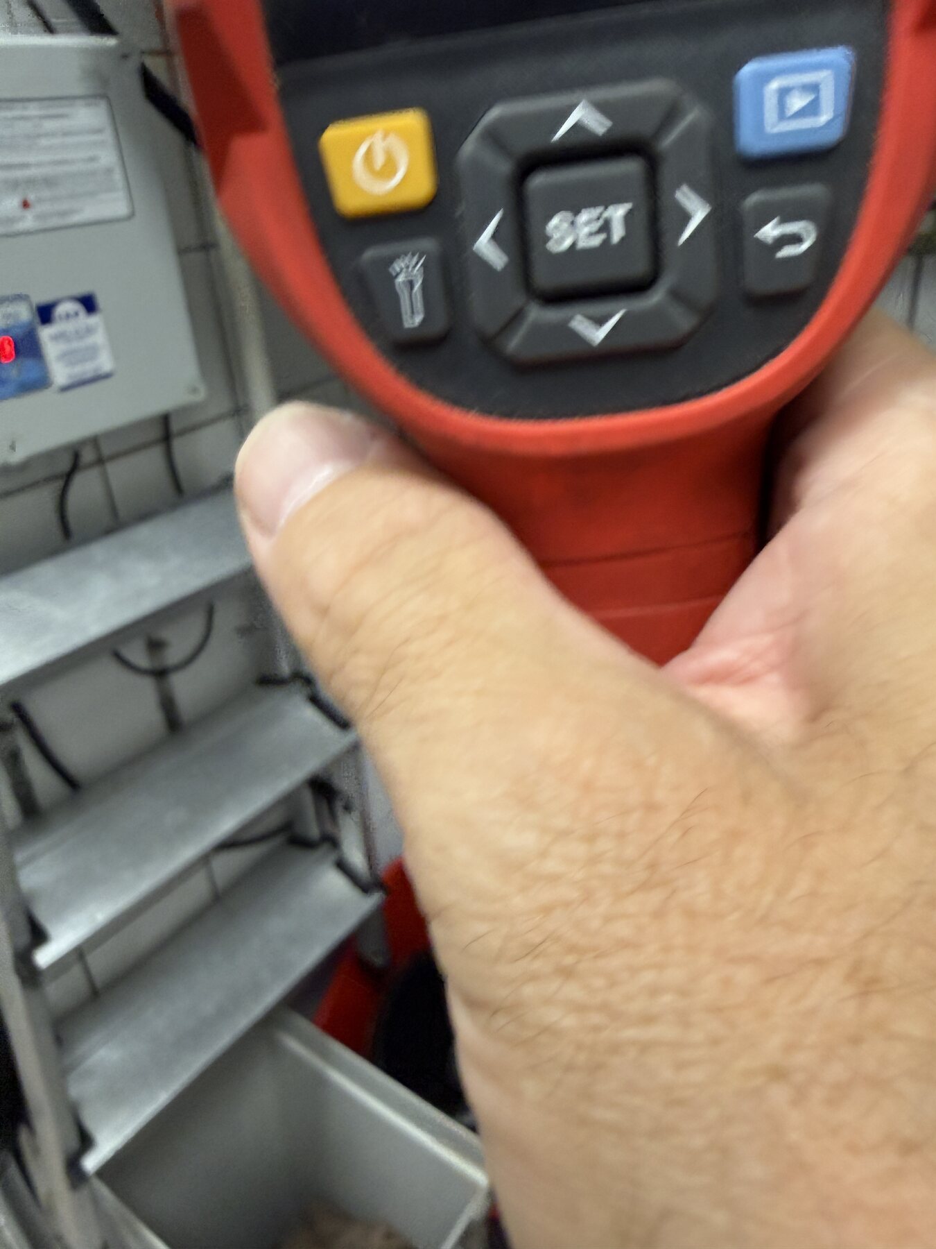 Termowizja elementów rozdzielnicy elektrycznej