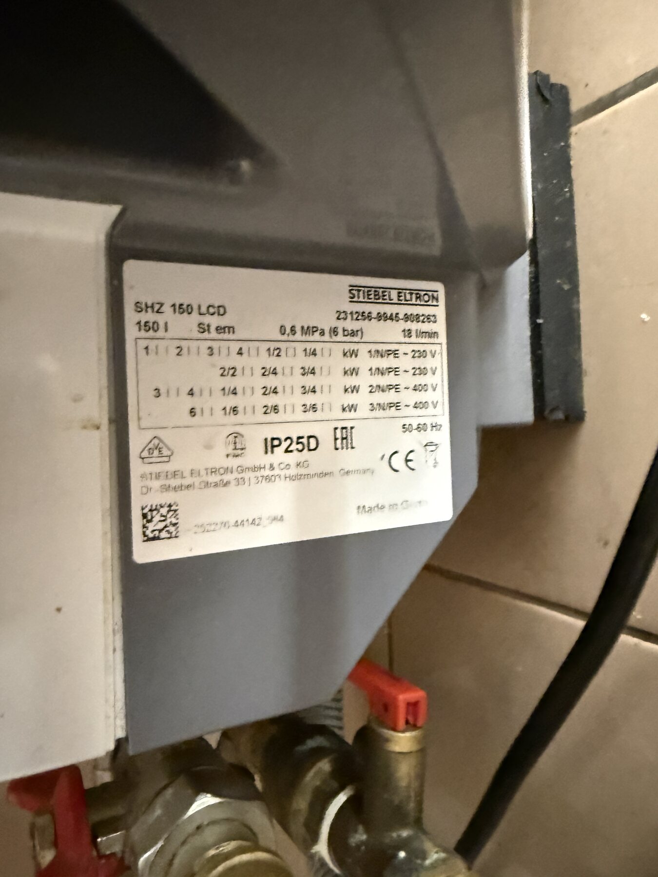 Tabliczka znamionowa Stiebel Eltron SHZ 150 LCD