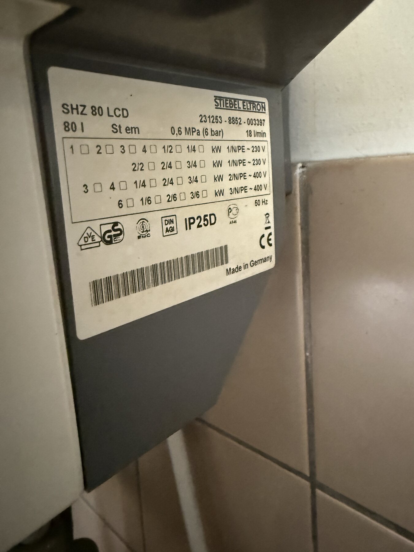 Tabliczka znamionowa Stiebel Eltron SHZ 80 LCD